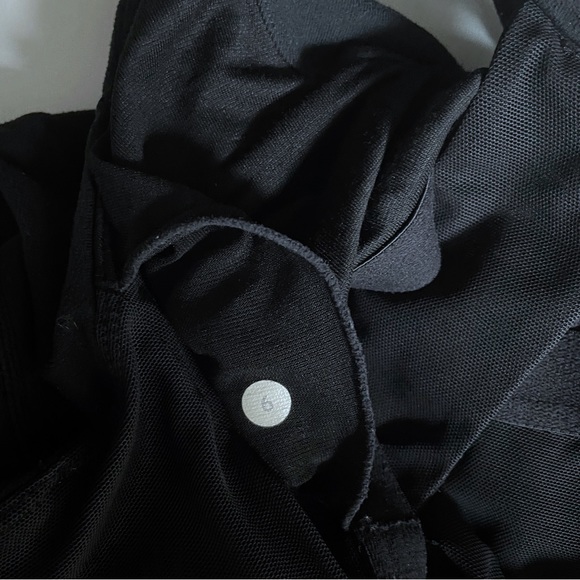 Lululemon Tank Top, Size 6 - Picture 5 of 6